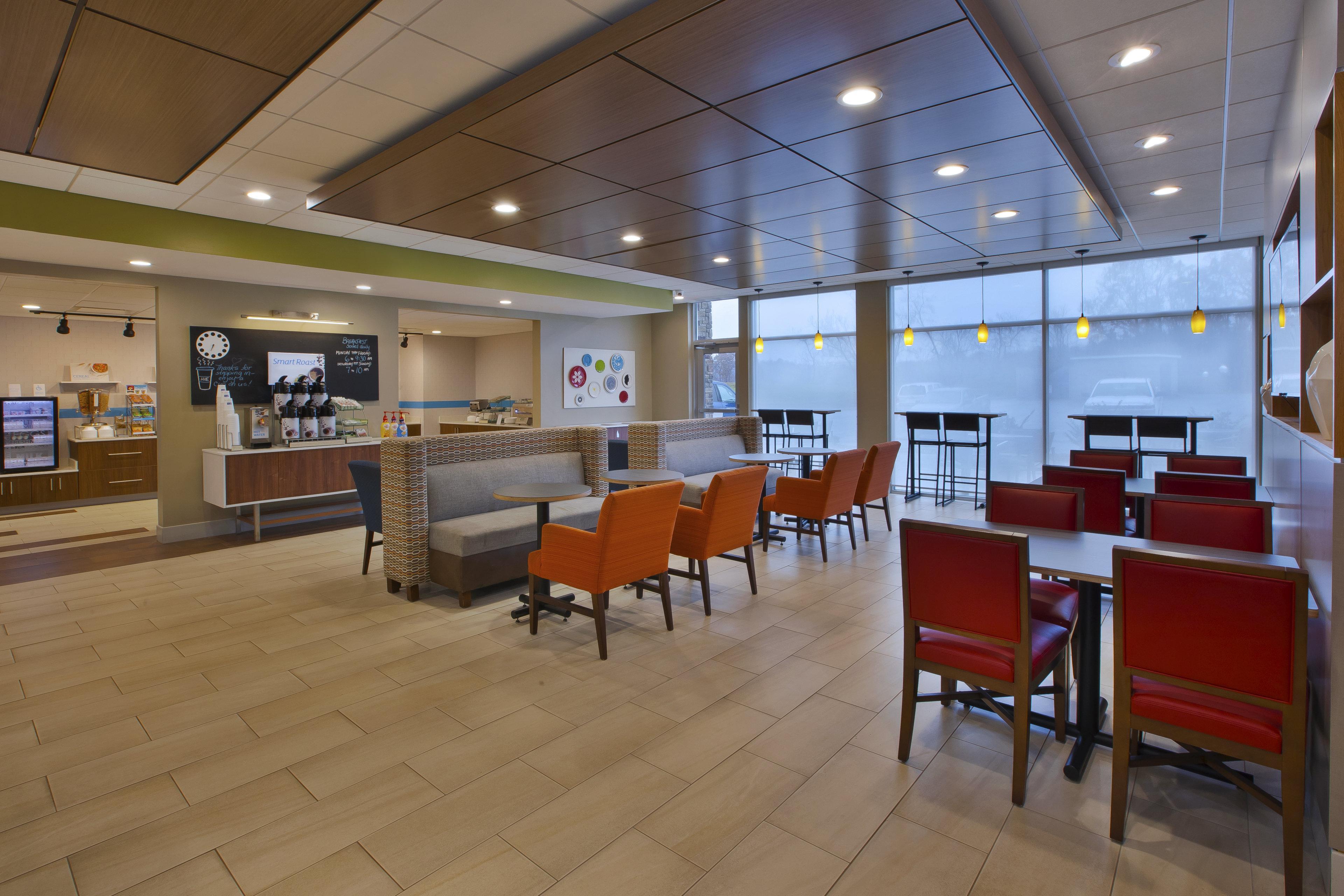 Holiday Inn Express & Suites - Parkersburg East By Ihg Eksteriør billede