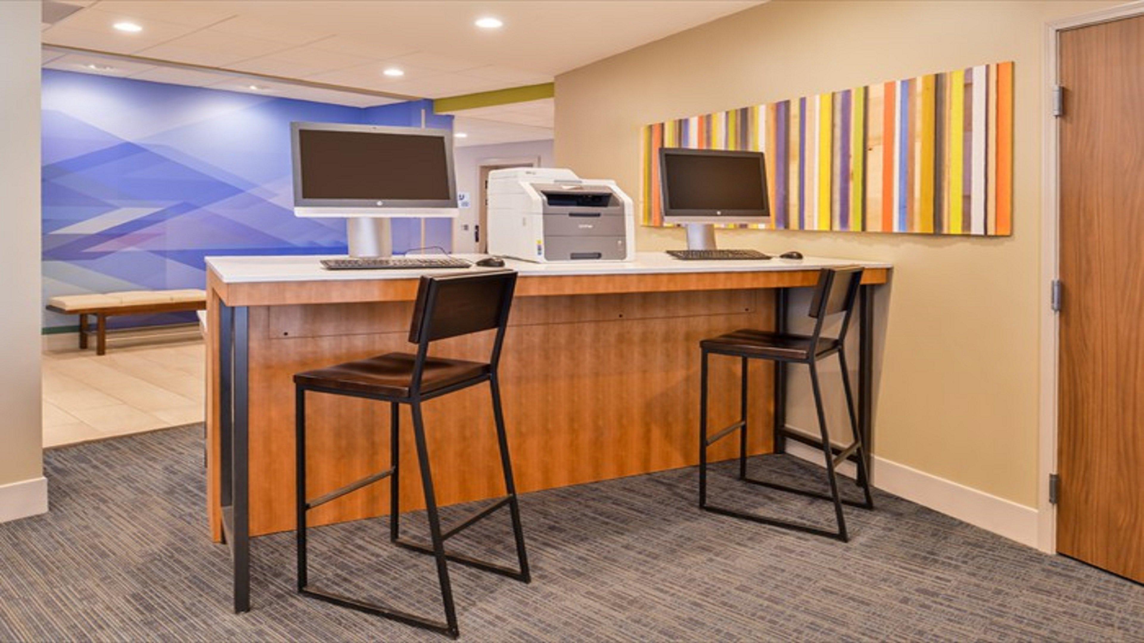 Holiday Inn Express & Suites - Parkersburg East By Ihg Eksteriør billede