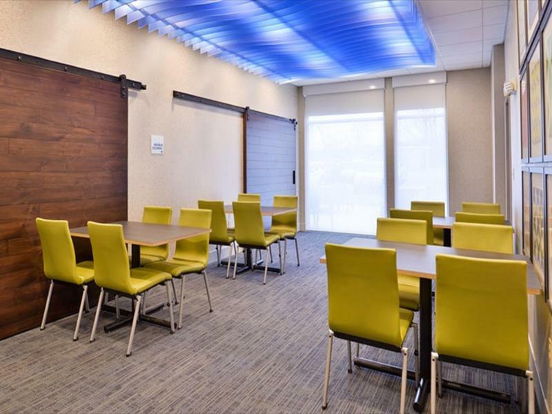 Holiday Inn Express & Suites - Parkersburg East By Ihg Eksteriør billede